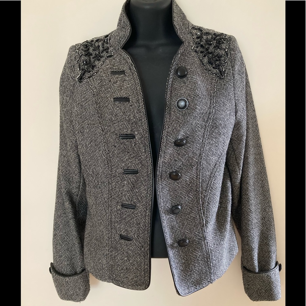 INSIGHT NEW YORK TWEED FITTED BEADED BLAZER.